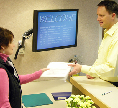 Monitors Strain on Ergotron 45 228 026 Mx Wall Mount Up To 30 Lcd Led Arm 45228026