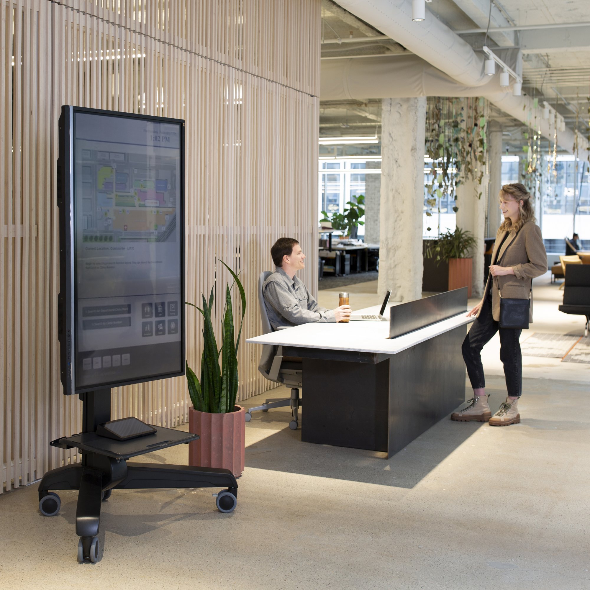 Ergotron 24-192-085 Neo-Flex Mobile MediaCenter UHD