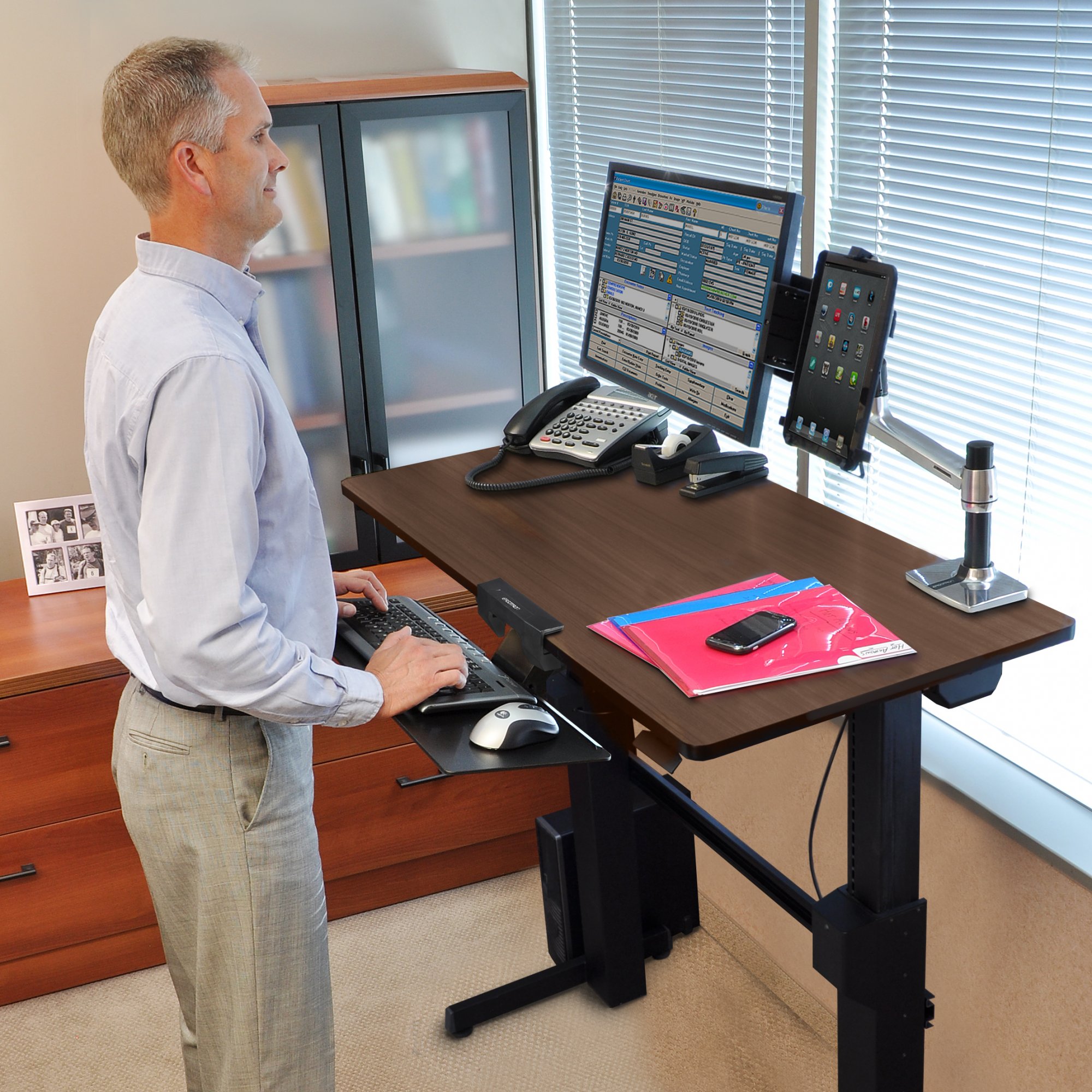 Stand and work with ergotron 24-271-927