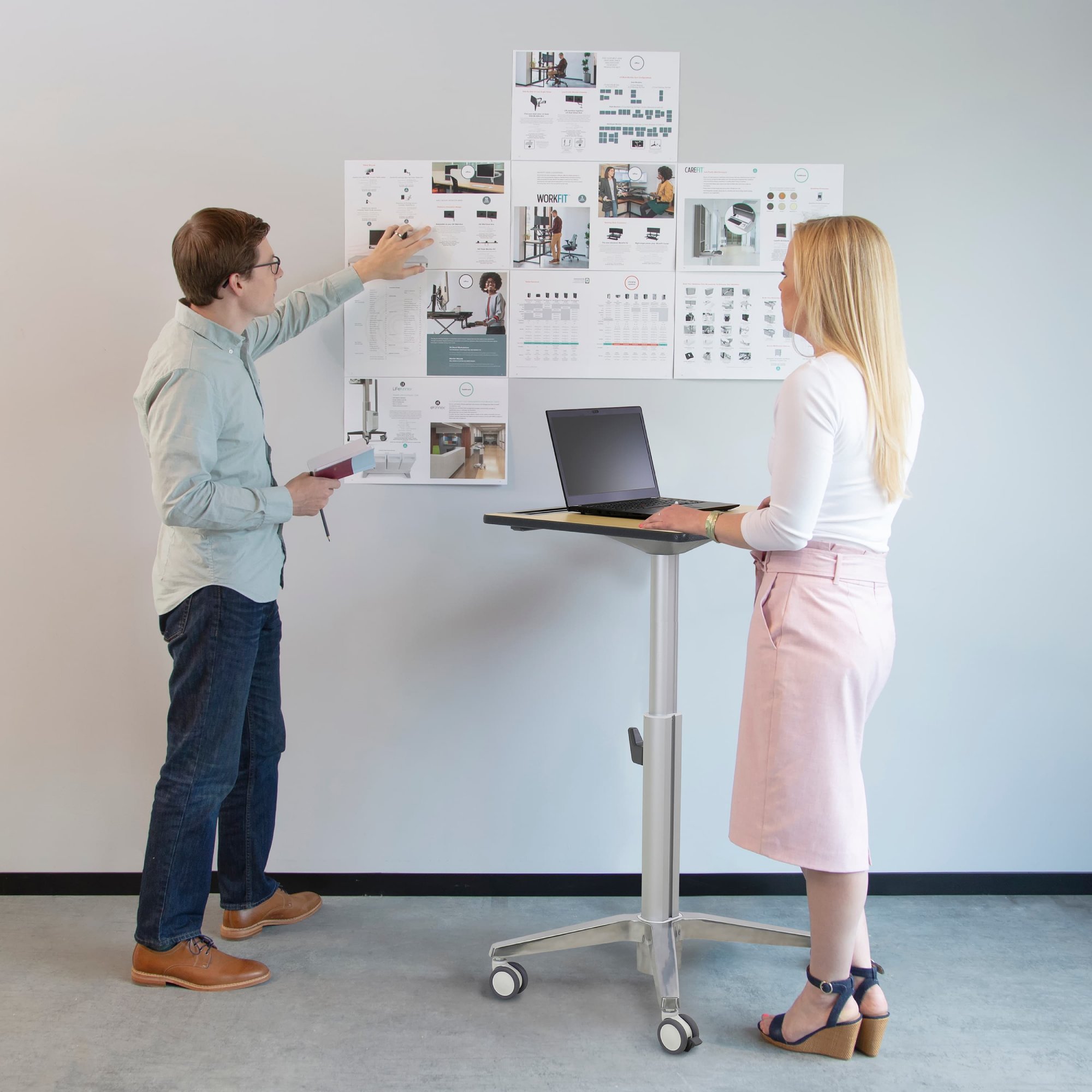 Ergotron 24 811 F13 Sit Stand Mobile Desk