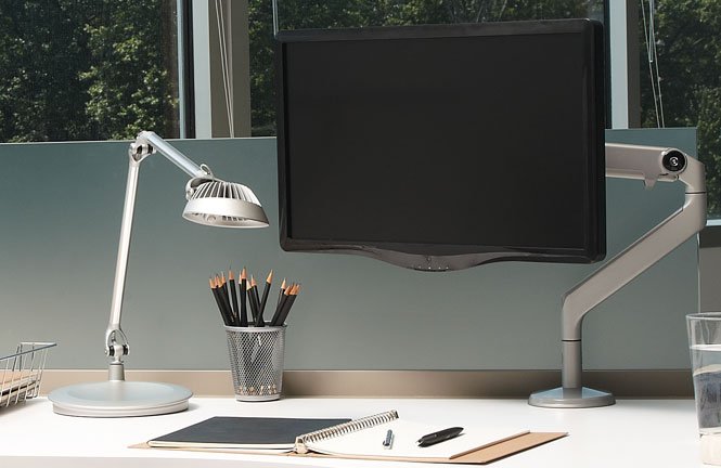 Humanscale Element Vision Task Light