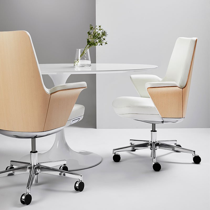 Luxury and simplicity effortlessly converge in Summa, a versatile executive chair design