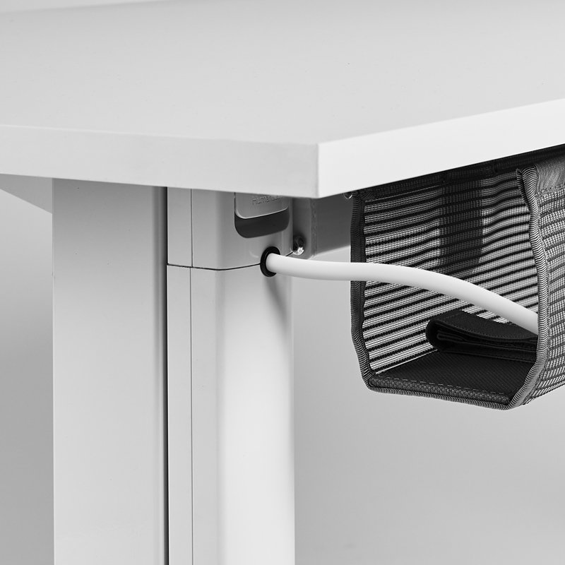 https://www.ergodirect.com/images/Humanscale/19460/alternative/Humanscale-Neatup-Cable-Management.jpg