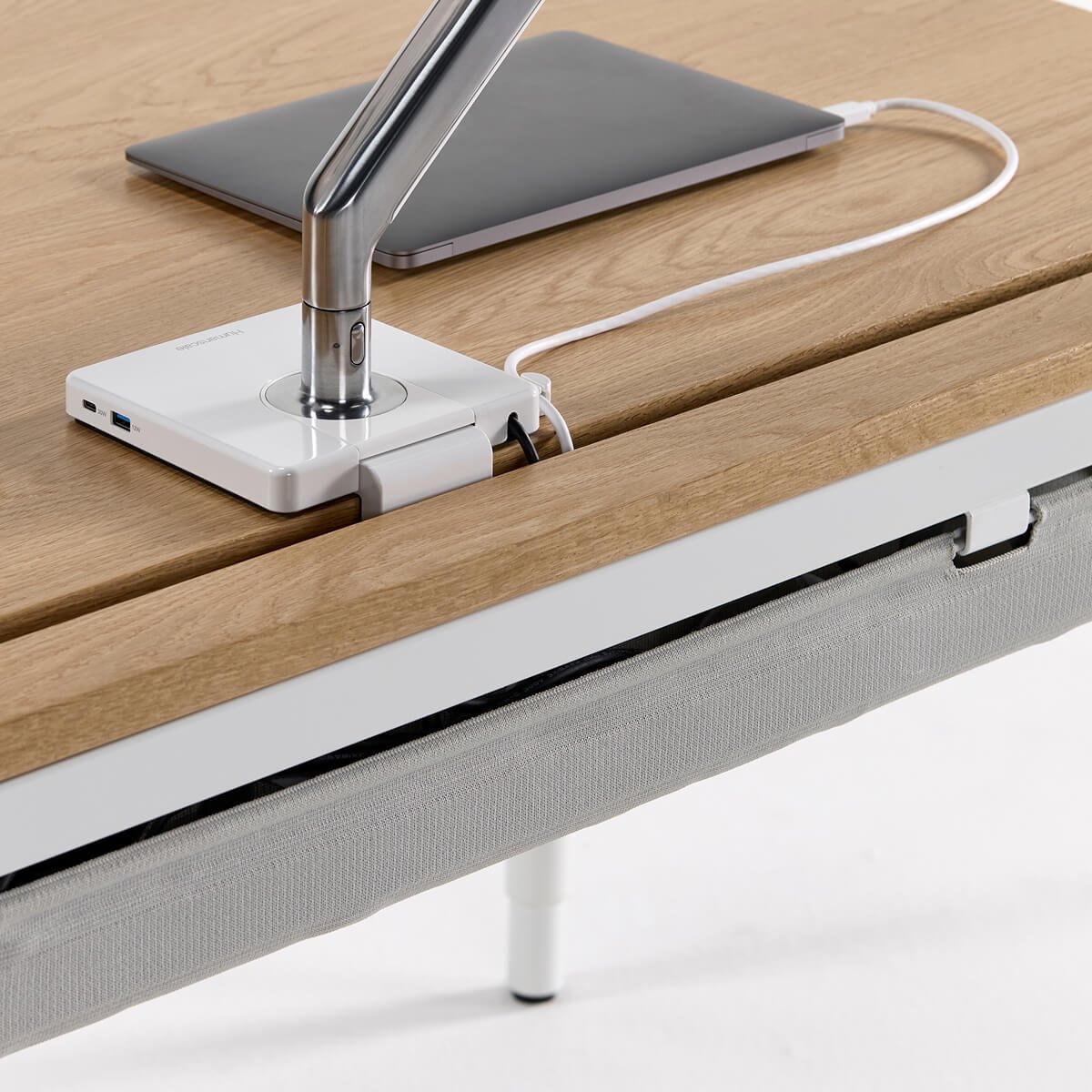 Humanscale eFloat Quattro Four-Leg Sit-Stand Desk