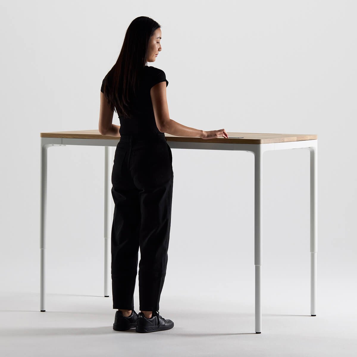 Humanscale eFloat Quattro Four-Leg Sit-Stand Desk