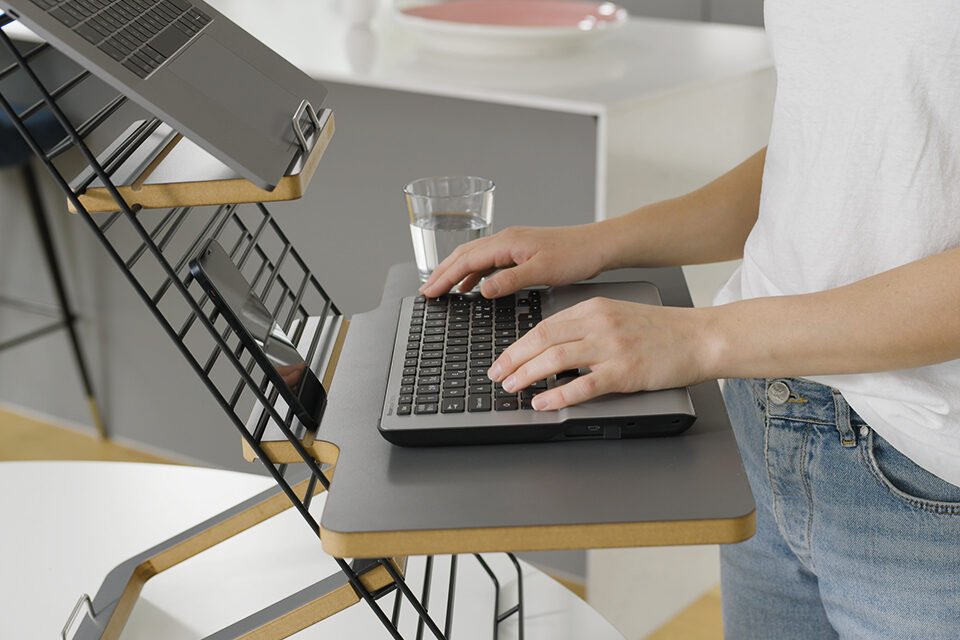 Mousetrapper Standfriend Elegant Ergonomic Sit-Stand Solution - TB501