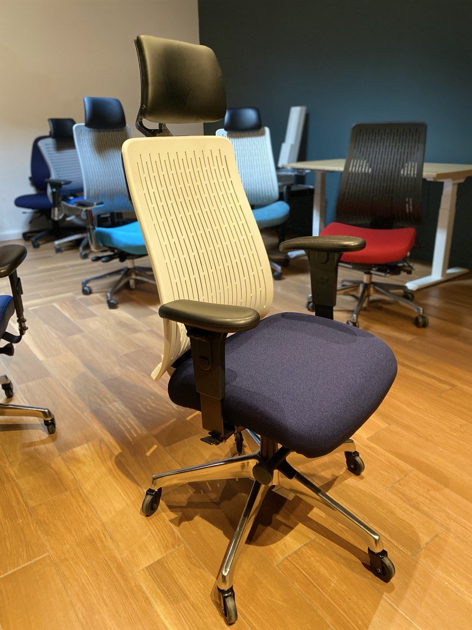 Office Master TY64a8 (OM Seating) Quick Adjust Synchro Pro Truly. Task Chair