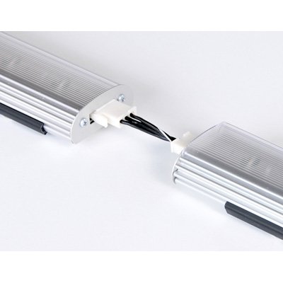 Daisy chain cables use snap-lock fittings for sturdy connections