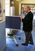 Ergotron 24-173-194 LX Large Display Cart Inuse Image