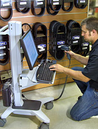 Ergotron Neo-Flex Mobile WorkSpace 24-182-055 inuse-scan picture